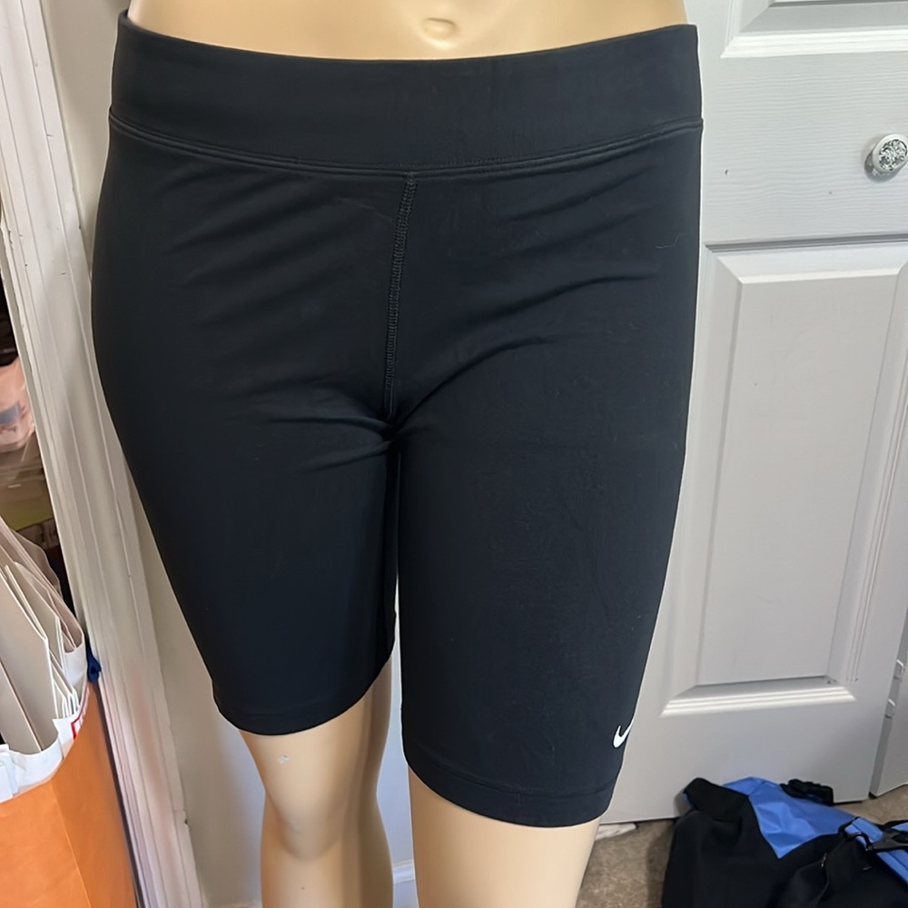 NIKE SIZE XL TG BLACK PULL ON SHORT - Picture 2 of 7